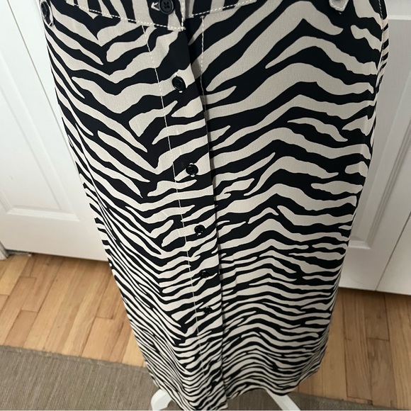 REISSUE CA Animal Print Skirt Button Front Closure Side Pockets Tan Black sz 6 - Picture 5 of 8